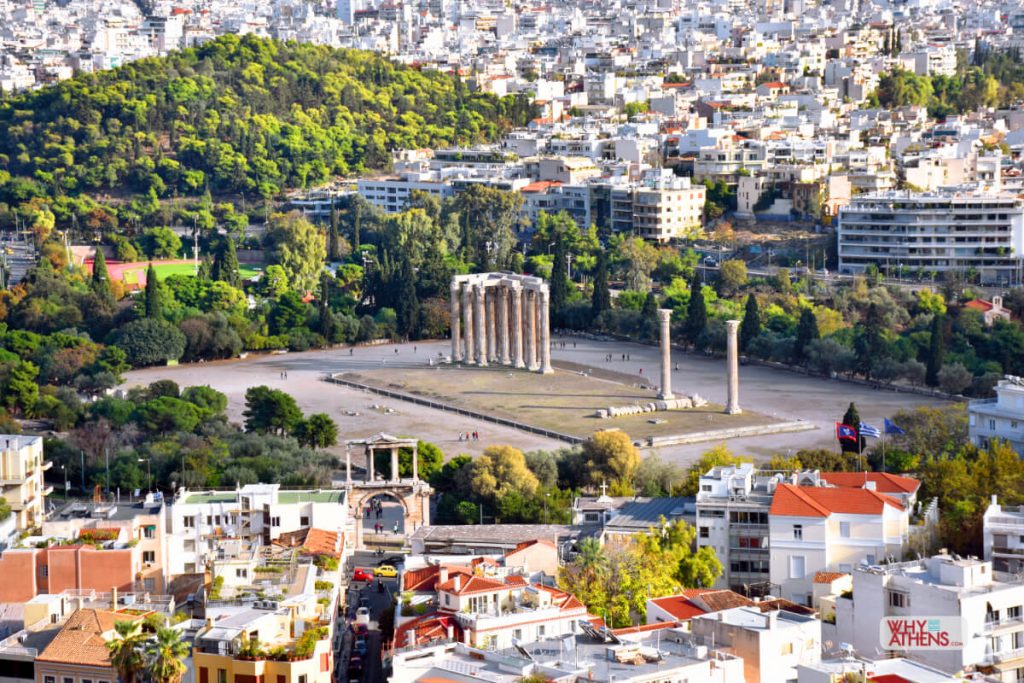 معبد زيوس الأولمبي في أثينا اليونان