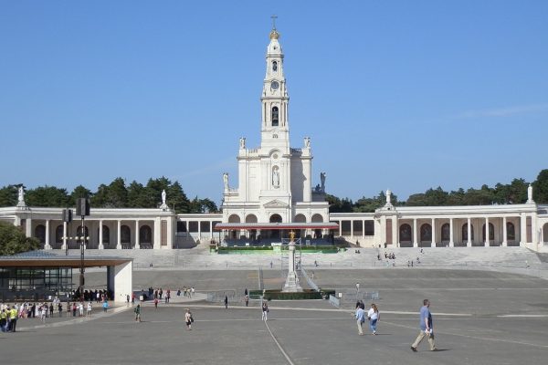 البرتغال : مدينة فاطمة المدينة المقدسة