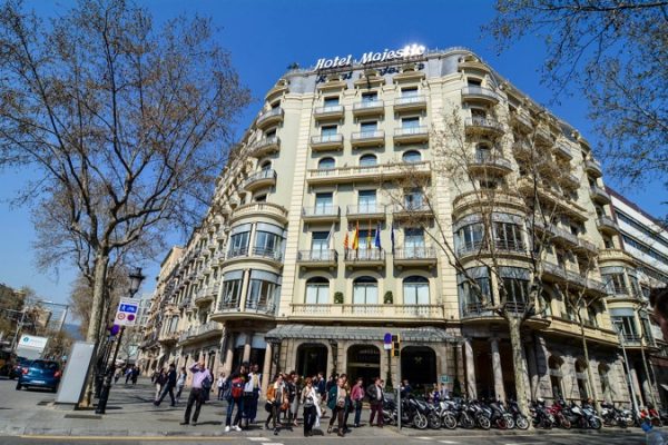 فنادق واحياء برشلونة
