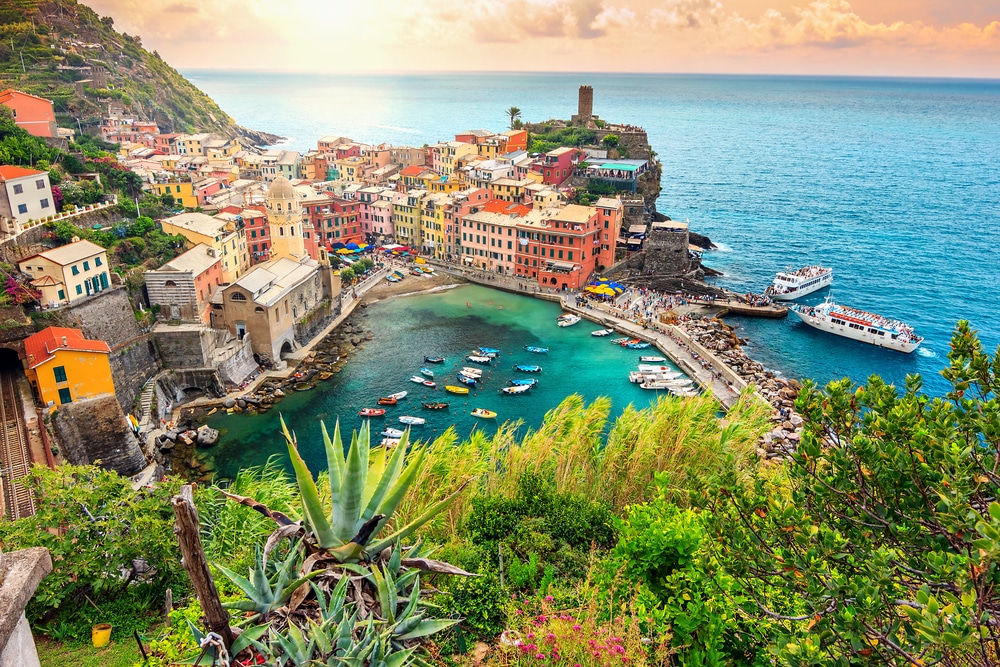 السياحة في ايطاليا وأجمل المعالم السياحية التى يجب زيارتها 2020 Cinque-Terre-1