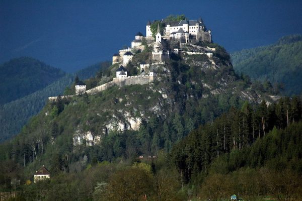 أفضل 8 مناطق سياحية في النمسا