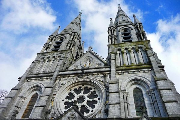 أفضل الاماكن السياحية في كورك ايرلندا 2020