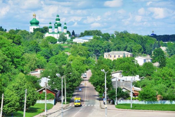 السياحة في تشيرنيهيف