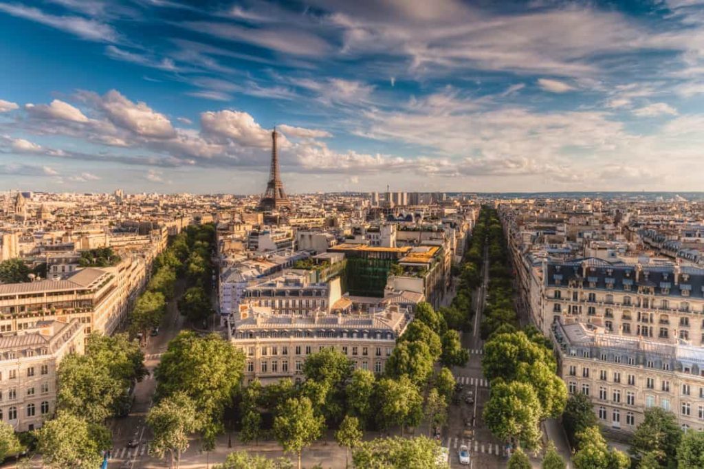 جدول سياحي في باريس