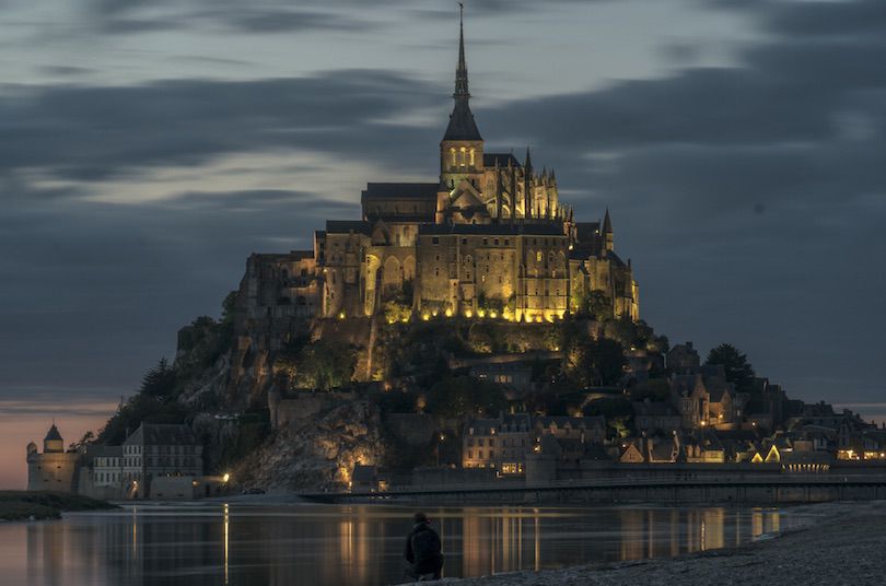 معلومات عن قلعة مونت سان ميشيل فرنسا
